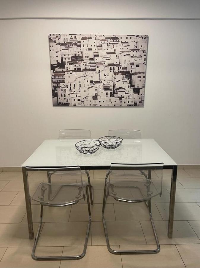 Amazing 2-Bedroom Apartment With Pool!! Limassol Bagian luar foto
